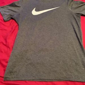 Nike boys shirt